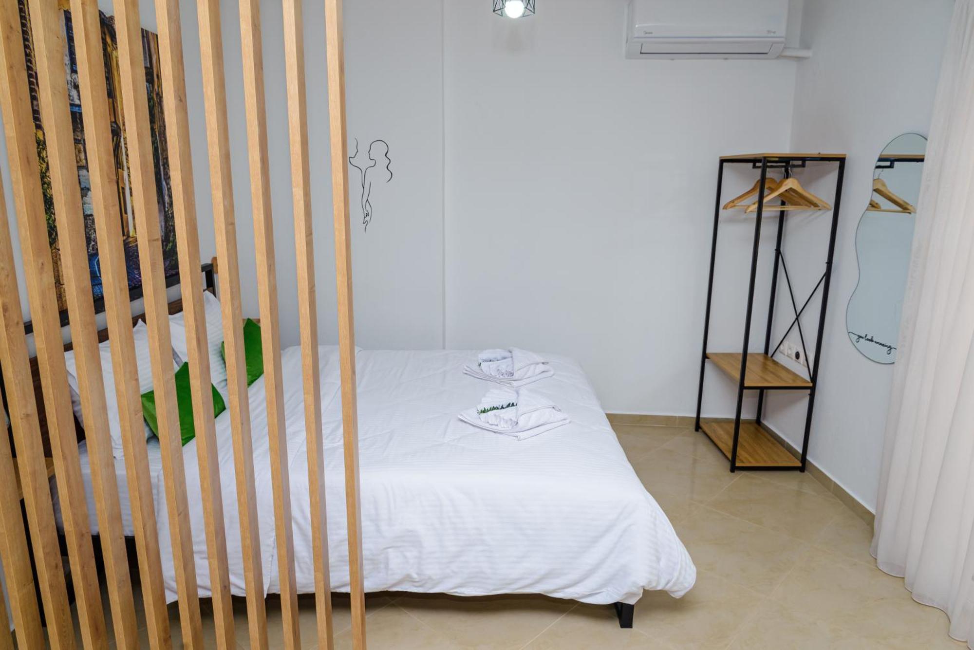 Emi'S House Apartment ซานธี ภายนอก รูปภาพ
